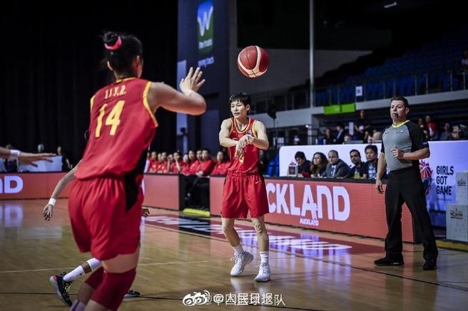 稳守反击的